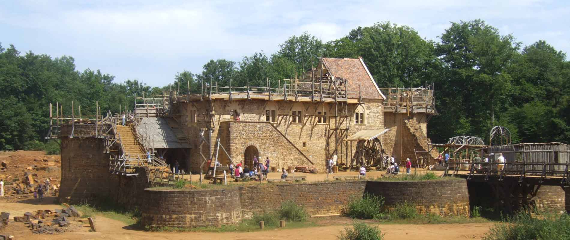 Chantier médiéval de Guédelon et Hospices de Beaune